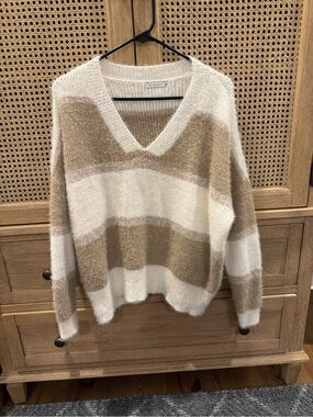 Staccato V-Neck Striped Sweater in Cream and Tan-size small